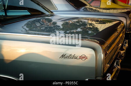 Freitag Nacht Oldtimer Treffen bei Bob's Big Boy in Burbank, CA Stockfoto