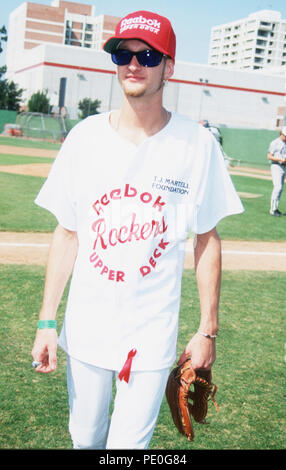 LOS ANGELES, Ca - 14. Juni: Musiker Layne Staley von Alice in Chains besucht T.J. Martell profitieren Baseballspiel am 14. Juni 1992 an Dedeaux Feld in Los Angeles, Kalifornien. Foto von Barry King/Alamy Stock Foto Stockfoto