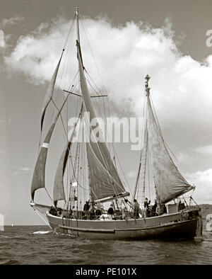 Handelsmarine Kadetten an Bord segeln Schulschiff, Plymouth, England Stockfoto