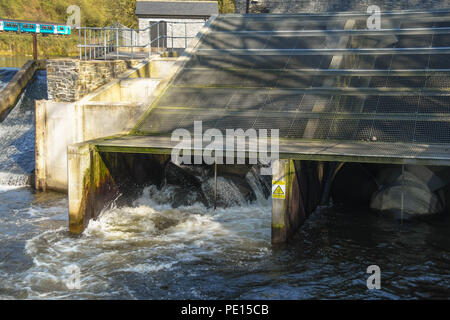 Wasserkraftwerk verst 0 ment an radyr Wehr in der Nähe von Cardiff, Wales Stockfoto