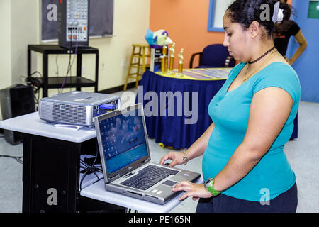Miami Florida, Liberty City, William Turner Technical Arts High School, Jahresgeschäft, Plan Wettbewerb, Präsentation, Studenten Bildung Schüler yo Stockfoto
