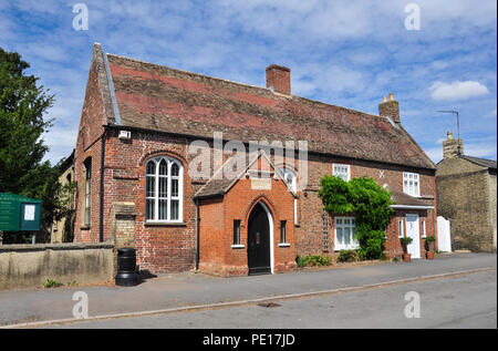 Ehemalige Schulgebäude errichtet 1782, Church Street, Somersham, Cambridgeshire, England, Großbritannien Stockfoto