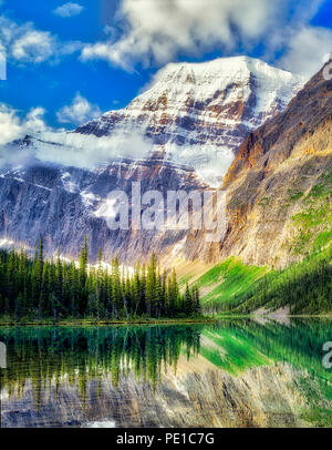 Cavell See und den Mount Edith Cavell. Jasper National Park, Kanada. Stockfoto