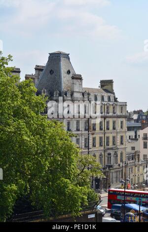 Die Ansicht um Wellington Arch, Hyde Park Corner und Apsley House, Westminster, London, Vereinigtes Königreich Stockfoto