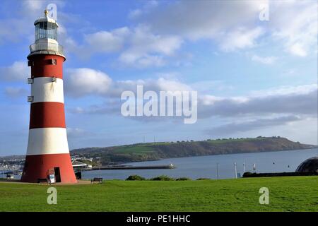 Plymouth, Devon, England, Smeatons Tower, Leuchtturm, The Hoe, Royal Navy, Memorial, Poppy Wave, Military City, Meerblick, Meeresbucht, Marinebasis. Stockfoto