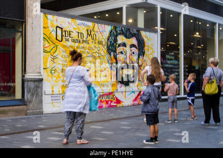 Ein ODE-ZU-MO-Street-Wandbild, Fußball, Wandbild, Straße, Wand, Kunst, Malerei, Stadt, Zeichnung, Symbol, Kunstwerke des berühmten Fußballers Mohamed Salah malte in Liverpool, um das Champions League-Finale seiner Mannschaft gegen Real Madrid zu vermarkten, wobei Bilder nachempfunden wurden, die in ganz Ägypten aufgetaucht sind. Stockfoto