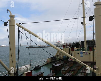 Die SS Shieldhall auf Mittagspause eine Kreuzfahrt in Southampton Gewässer; die größten arbeiten Dampf schiff in Großbritannien, haltbar, aus, die auf den Clyde. Stockfoto