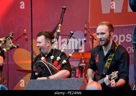 Die Red Hot Chilli Pipers spielen Flower Show 2018 in Shrewsbury, Shropshire, Großbritannien Stockfoto