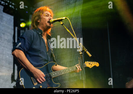 Mülheim an der Ruhr, 11. August 2018. Chris Norman, der ehemalige Sänger von Smokie, mit seiner Band in einem Open-Air-Konzert an der Ruhrbühne 2018 in Mülheim/Ruhr. Foto: Bettina Strenske/Alamy leben Nachrichten Stockfoto