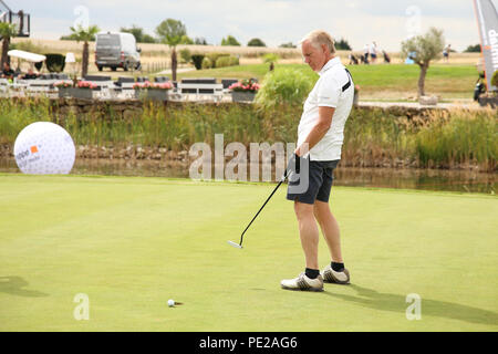 Machern, Deutschland. 11 Aug, 2018. Johannes B. Kerner ist zu Gast bei der 11. GRK Golf Charity Masters am Golf & Country Club Leipzig. Credit: Carl Seidel/dpa-Zentralbild/ZB/dpa/Alamy leben Nachrichten Stockfoto