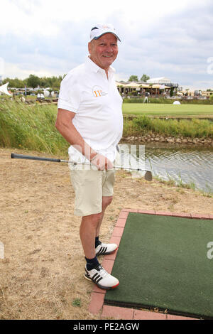 Machern, Deutschland. 11 Aug, 2018. Joachim Hunold ist zu Gast bei der 11. GRK Golf Charity Masters am Golf & Country Club Leipzig. Credit: Carl Seidel/dpa-Zentralbild/ZB/dpa/Alamy leben Nachrichten Stockfoto