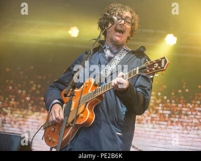 Linlithgow, Schottland, Großbritannien. 12. August 2018. Die Glockenblumen im Konzert an Party im Palace, Linlithgow, Edinburgh, Großbritannien, 12. August 2018 Credit: Stuart Westwood/Alamy leben Nachrichten Stockfoto