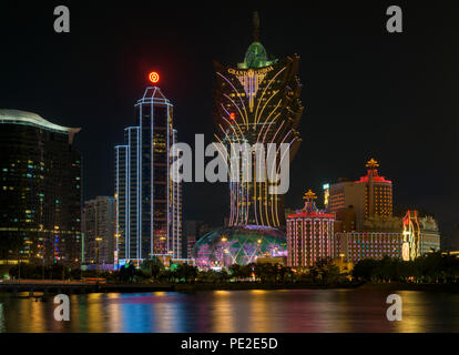 Nacht Landschaft des Grand Lisboa Casino in Macau Stockfoto