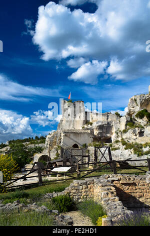 Ruinen der Burg und Zitadelle von Les-Baux-de-Provence in Alpilles Region in Frankreich Stockfoto