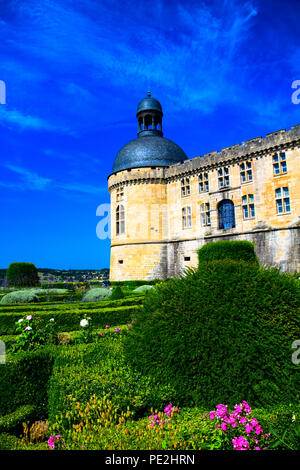 Die Architektur und die Gründe des majestätischen Château de Hautefort in Hautefort, Dordogne, Frankreich Stockfoto