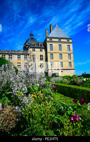 Die Architektur und die Gründe des majestätischen Château de Hautefort in Hautefort, Dordogne, Frankreich Stockfoto