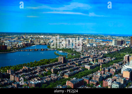 Die Back Bay und Charles River in Boston ab das Hancock Observatorium gesehen Stockfoto