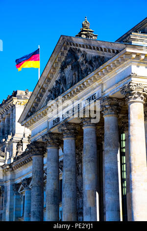 Fassade und architektonischen Details des Reichstagsgebäudes in Berlin, Deutschland Stockfoto