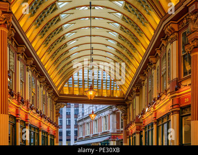 London, Vereinigtes Königreich - Januar 14,2018: Der berühmte Leadenhall Market, einem der ältesten Märkte in London, stammt aus dem 14. Jahrhundert Stockfoto