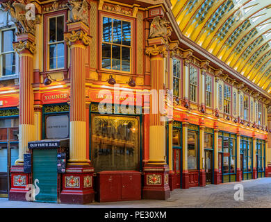 London, Großbritannien - 14. Januar 2018: Der berühmte Leadenhall-Markt, einer der ältesten Märkte Londons, stammt aus dem 14.. Jahrhundert Stockfoto