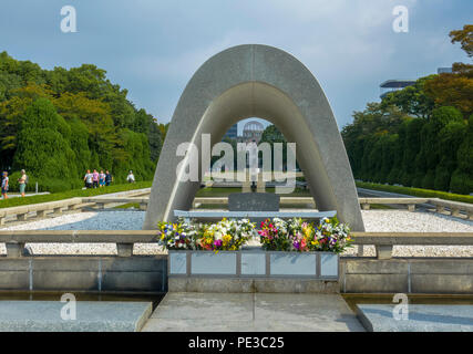 Ehrenmal Gedenkstätte für die Opfer der Atombombe von Hiroshima Peace Park Japan Asien Stockfoto