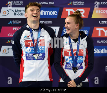 Großbritanniens Matthew Lee und Lois Toulson Gewinner der Silbermedaille in der synchronisierten 10-m-Tauchen bei Tag zehn Der 2018 Europameisterschaften im Royal Commonwealth Pool, Edinburgh. PRESS ASSOCIATION Foto. Bild Datum: Samstag, August 11, 2018. Siehe PA Geschichte tauchen Europäischen. Foto: Ian Rutherford/PA-Kabel. Beschränkungen: Nur die redaktionelle Nutzung, keine kommerzielle Nutzung ohne vorherige schriftliche Genehmigung Stockfoto