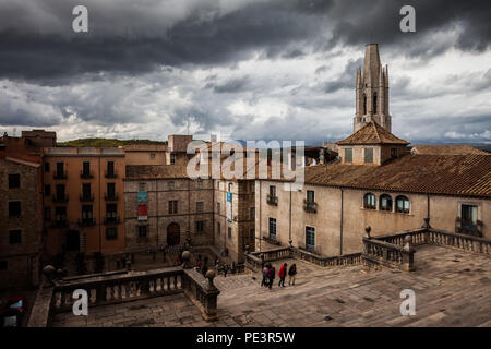 Altstadt von Girona in Katalonien, Spanien, Domtreppe und Platz (Placa de la Catedral), Drehort von Game of Thrones Stockfoto