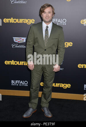 Haley Joel Osment 008 anden Entourage Premiere auf dem Westwood Village Theater in Los Angeles. Juni 1, 2015 Haley Joel Osment 008 Veranstaltung in Hollywood Leben - Kalifornien, Red Carpet Event, USA, Filmindustrie, Prominente, Fotografie, Bestof, Kunst, Kultur und Unterhaltung, Topix prominente Mode, Besten, Hollywood Leben, Event in Hollywood Leben - Kalifornien, Roter Teppich und backstage, Film Stars, TV Stars, Musik, Promis, Topix, Bestof, Kunst, Kultur und Unterhaltung, vertikal, eine Person, Fotografie, Mode, volle Länge, 2015 Anfrage tsuni@Gamma-USA.com, Kredit Tsuni/U Stockfoto