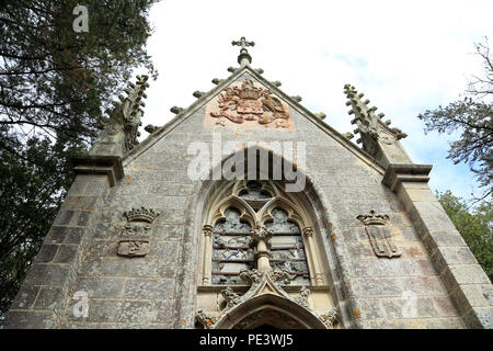 Steinbildhauerei auf Kapelle der Hl. Anna auf der Ile de Berder, Larmor Baden, Morbihan, Bretagne, Frankreich Stockfoto