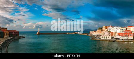 Panorama der alten Hafen, Chania, Kreta, Griechenland Stockfoto