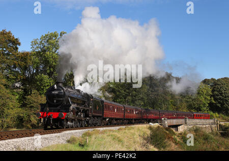 45305 Köpfe um die Kurve auf der Mytholmes KWVR 10.10.14 Stockfoto