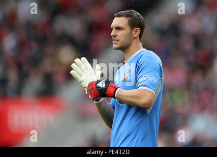 Southampton Torwart Alex McCarthy während der Premier League Spiel in St Mary's, Southampton. PRESS ASSOCIATION Foto. Bild Datum: Sonntag, August 12, 2018. Siehe PA-Geschichte Fußball Southampton. Photo Credit: Andrew Matthews/PA-Kabel. Einschränkungen: EDITORIAL NUR VERWENDEN Keine Verwendung mit nicht autorisierten Audio-, Video-, Daten-, Spielpläne, Verein/liga Logos oder "live" Dienstleistungen. On-line-in-Match mit 120 Bildern beschränkt, kein Video-Emulation. Keine Verwendung in Wetten, Spiele oder einzelne Verein/Liga/player Publikationen. Stockfoto