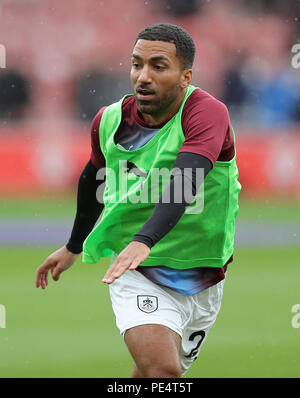 Burnley ist Aaron Lennon vor der Premier League Spiel in St Mary's, Southampton. PRESS ASSOCIATION Foto. Bild Datum: Sonntag, August 12, 2018. Siehe PA-Geschichte Fußball Southampton. Photo Credit: Andrew Matthews/PA-Kabel. Einschränkungen: EDITORIAL NUR VERWENDEN Keine Verwendung mit nicht autorisierten Audio-, Video-, Daten-, Spielpläne, Verein/liga Logos oder "live" Dienstleistungen. On-line-in-Match mit 120 Bildern beschränkt, kein Video-Emulation. Keine Verwendung in Wetten, Spiele oder einzelne Verein/Liga/player Publikationen. Stockfoto