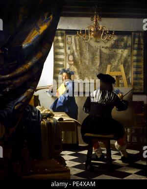 The Art of Painting, auch bekannt als Allegory of Painting, oder Maler in seinem Studio von Johannes Vermeer 1632 - 1675 Niederlande, Niederländisch, ( die Malkunst mit der Darstellung des Malers im Studio Vermeer übertreibt das Genre-Bild zu einer Allegorie der Malerei. Sein Modell ist Klio. Holländischer Maler im Goldenen Zeitalter, einer der größten Maler des 17. Jahrhunderts. Bevorzugte zeitlose, gedämpfte Momente, bleibt rätselhaft, unnachahmliches Farbschema und verwirrender Lichtinhalt) Stockfoto