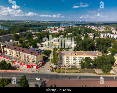 Lipetsk, Russland - Aug 5. 2018. Blick auf Levoberezhny Bezirk und Zoya Kosmodemyanskaya Straße Stockfoto