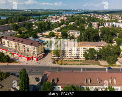 Lipetsk, Russland - Aug 5. 2018. Blick auf Levoberezhny Bezirk und Zoya Kosmodemyanskaya Straße Stockfoto