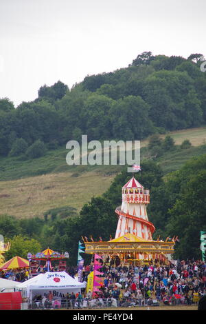 Helter Skelter, British Tower Folie an einem Sommer Fun Fair. Bristol Balloon Fiesta, 2018. Somerset, UK. August. Stockfoto