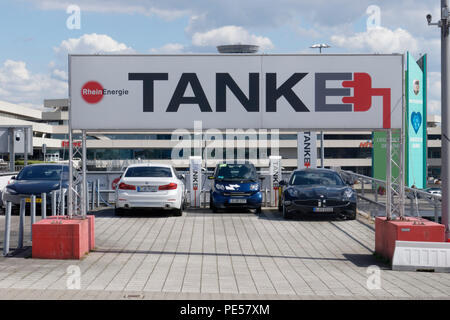 Elektrische Station am Flughafen Köln Bonn, Deutschland. Stockfoto