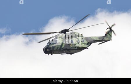 Finnische Armee - NHIndustries NH90 TTH militärische Hubschrauber von Utti Jaeger Regiment Anzeigen an der Royal International Air Tattoo 2018 Stockfoto