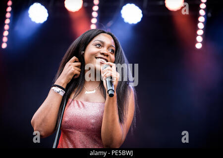 Norwegen, Oslo - August 09, 2018. Der amerikanische Rapper und Lyriker Noname führt ein Live Konzert während der norwegischen Musik Festival Øyafestivalen 2018 in Oslo. (Foto: Gonzales Foto - Terje Dokken). Stockfoto