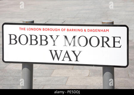 Bobby Moore, Schild, Bellen, Bellen, London Borough von Abstreifen und Dagenham, Greater London, England, Vereinigtes Königreich Stockfoto