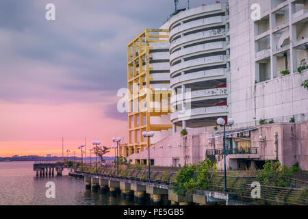 JB Waterfront City. Abgebrochene Projekt in Johor Bahru, Malaysia. Bild wurde bei Sonnenuntergang. Stockfoto