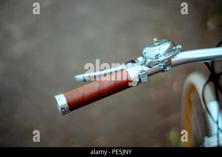 Fahrrad Lenker in Leder Stockfoto