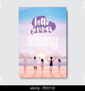 Sommer liebe Menschen halten sich an den Händen der Suche sonnenaufgang Rückansicht entspannen Landschaft Strand Abzeichen Design Label. Jahreszeit Urlaub Schriftzug für Logo, Vorlagen, Einladungen, Grußkarten, Drucke und Poster. Vector Illustration Stock Vektor