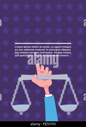 Die menschliche Hand, die Waage balance schwierige Wahl zwischen zwei Dingen Konzept kopieren Raum Stock Vektor