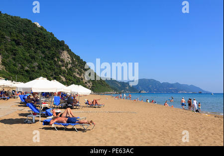 Strand von Glyfada, Korfu, Griechenland, Europa Stockfoto