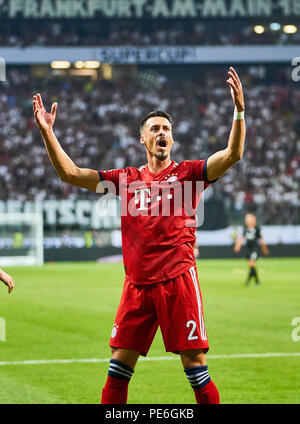 Frankfurt am Main, Deutschland. 12 August, 2018. Eintracht Frankfurt - FC Bayern München, Frankfurt, 12. August, 2018 Sandro Wagner, FCB 2 Feier, Eintracht Frankfurt - FC BAYERN MÜNCHEN 0-5 DFL-Bestimmungen verbieten die Verwendung von Fotografien als BILDSEQUENZEN UND/ODER QUASI-VIDEO. DFL SUPERCUP, 1. Fußball-Bundesliga, Spieltag, Frankfurt, 12. August 2018, Saison 2017/2018 © Peter Schatz/Alamy leben Nachrichten Stockfoto