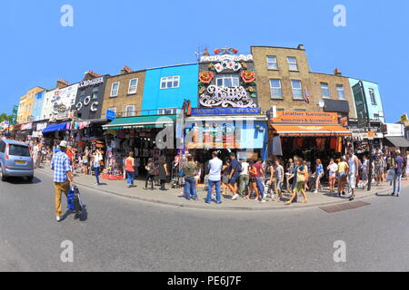 Geschäfte an der Camden High Street, London Stockfoto
