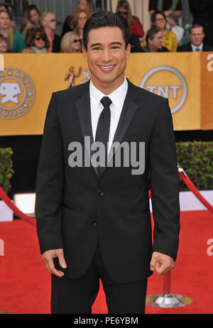 17 SAG Awards am Schrein Theater in Los Angeles. Mario Lopez Ereignis in Hollywood Leben - Kalifornien, Red Carpet Event, USA, Filmindustrie, Prominente, Fotografie, Kunst, Kultur und Unterhaltung, Topix prominente Mode, Besten, Hollywood Leben, Event in Hollywood Leben - Kalifornien, Roter Teppich und backstage, Film Stars, TV Stars, Prominente, Musik, Bestof, Kunst, Kultur und Unterhaltung, vertikal, eine Person, Fotografie, drei Viertel, 2011 Anfrage tsuni@Gamma-USA.com, Kredit Tsuni/USA, Stockfoto