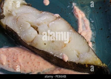 Heilbutt-filet mit mushed Kartoffel und Sauce Stockfoto